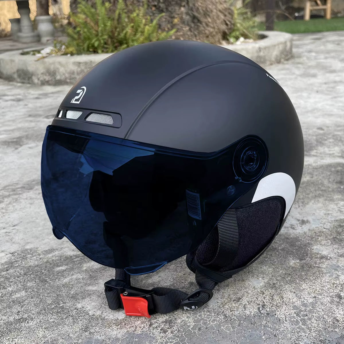 Cycling Helmet with Goggles Lens Ear Protection Reflective Sticker Bicycle Helmet MTB Road E-Bike Bike Helmet for Adult